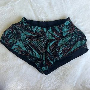 Lululemon mini shorts reversible 0 2 4 tropical print and black xs